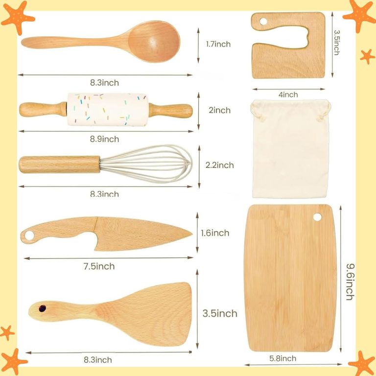 Size chart for the eight-piece kitchen set, including a 9.6 by 5.8-inch board and two wooden knives